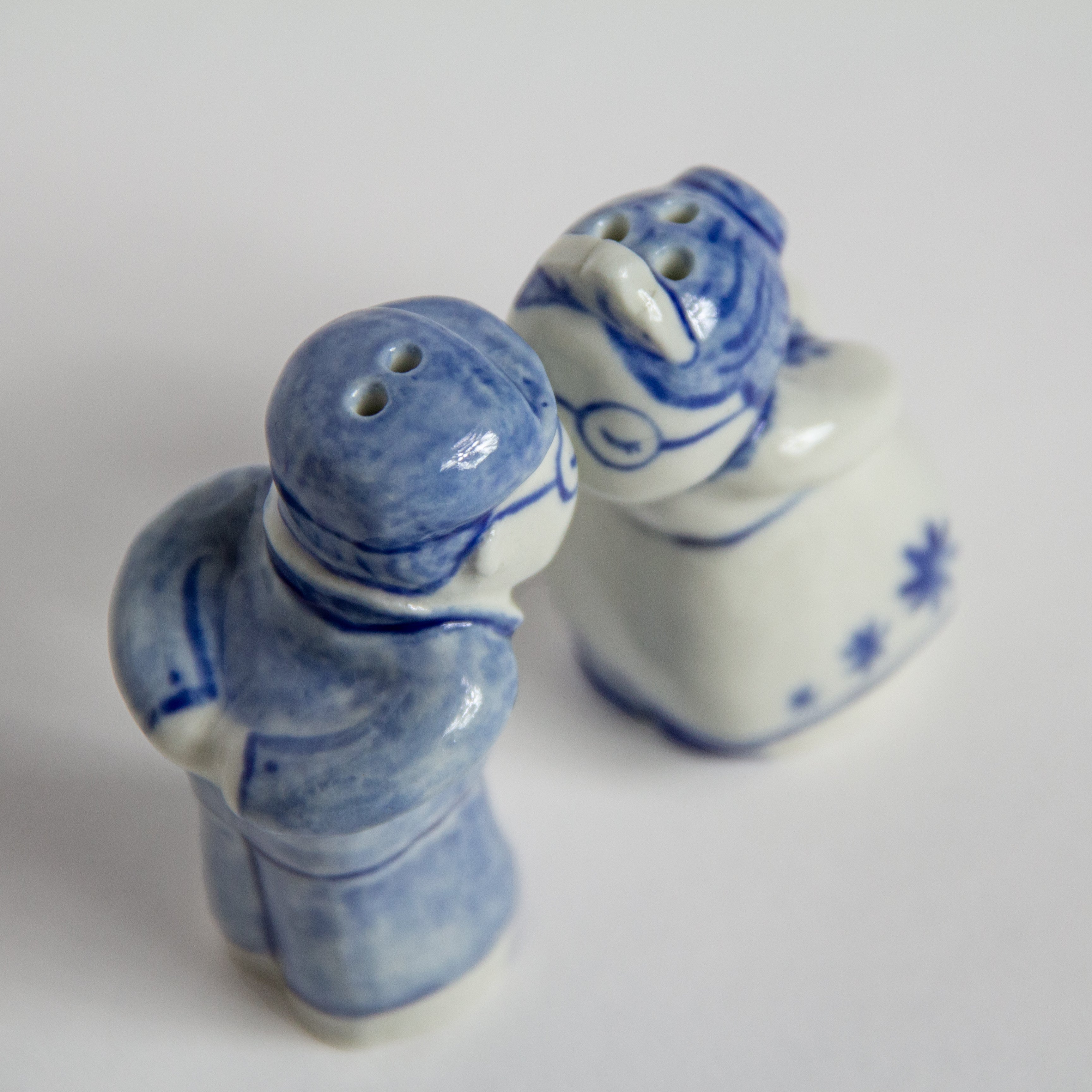 Customizable Kissing Salt & Pepper Figurines