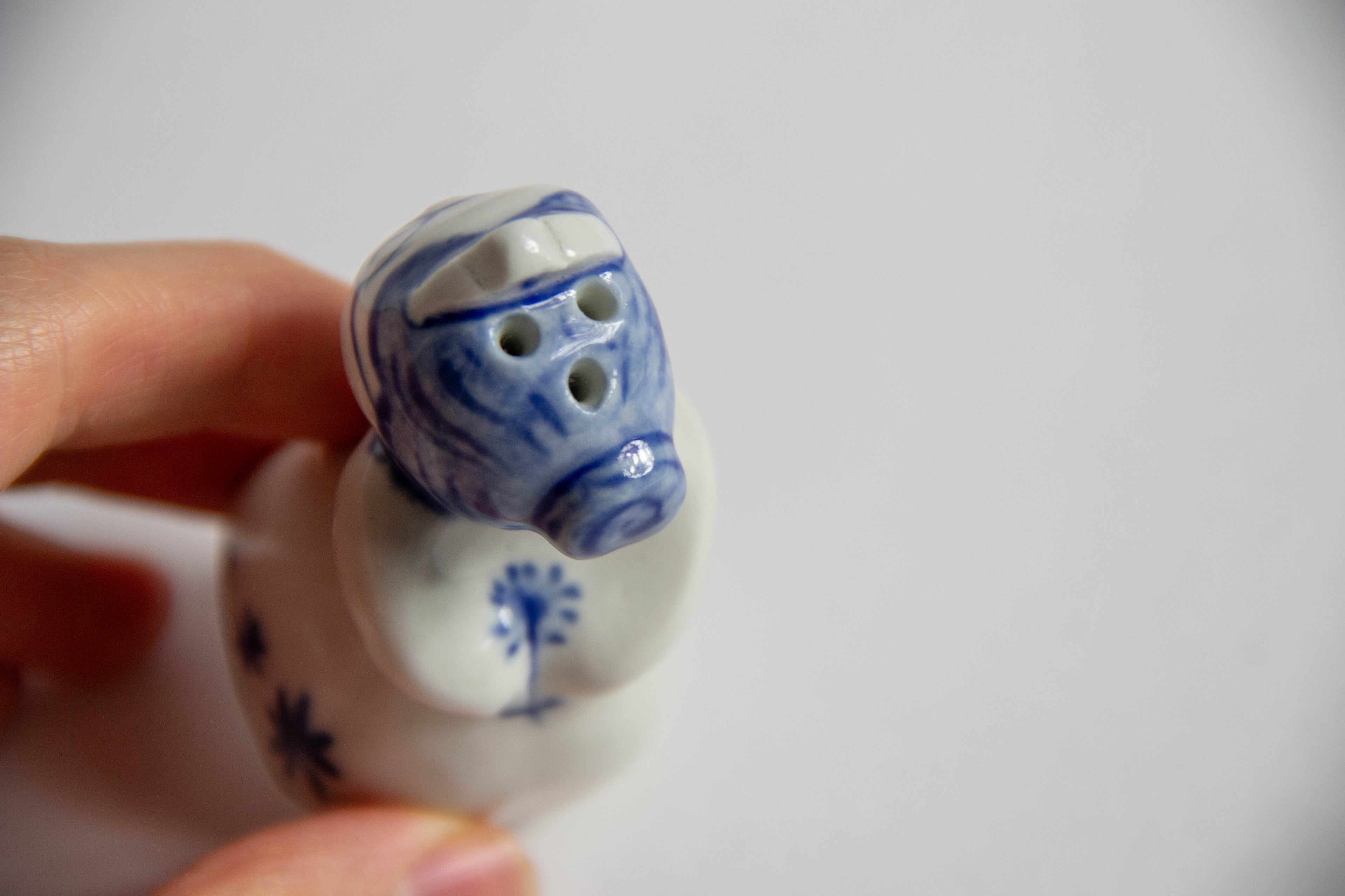 Customizable Kissing Salt & Pepper Figurines